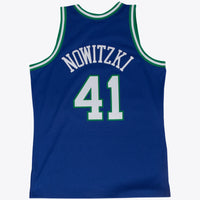 Dallas Mavericks Mitchell & Ness Swingman Jersey Road Dirk Nowitzki 1998-99